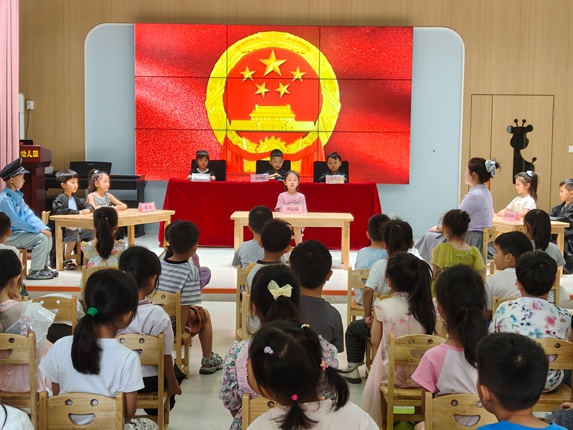 模拟法庭现场.jpg